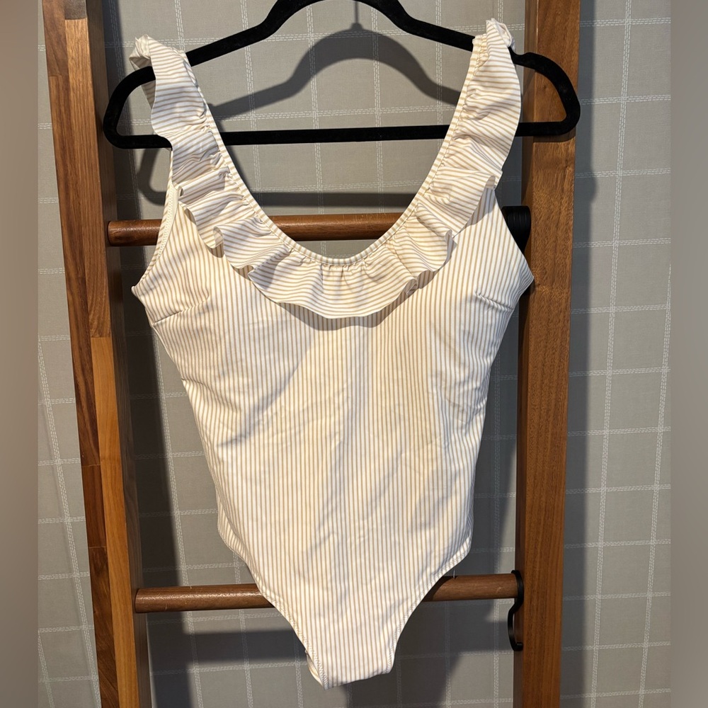 H&M Tan & White Stripe Scoop Neck Ruffle One Piece Swimsuit Size Medium BNWT